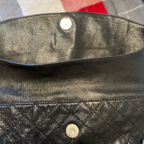 Tory Burch Black Quilted Hobo Bag - Picture 11 of 11
